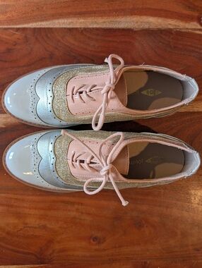 Women’s Pink and Gold Lace-Up Platform Oxfords Brogues